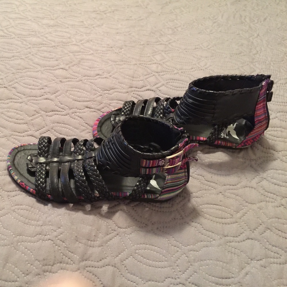 Sandals - Picture 3 of 5